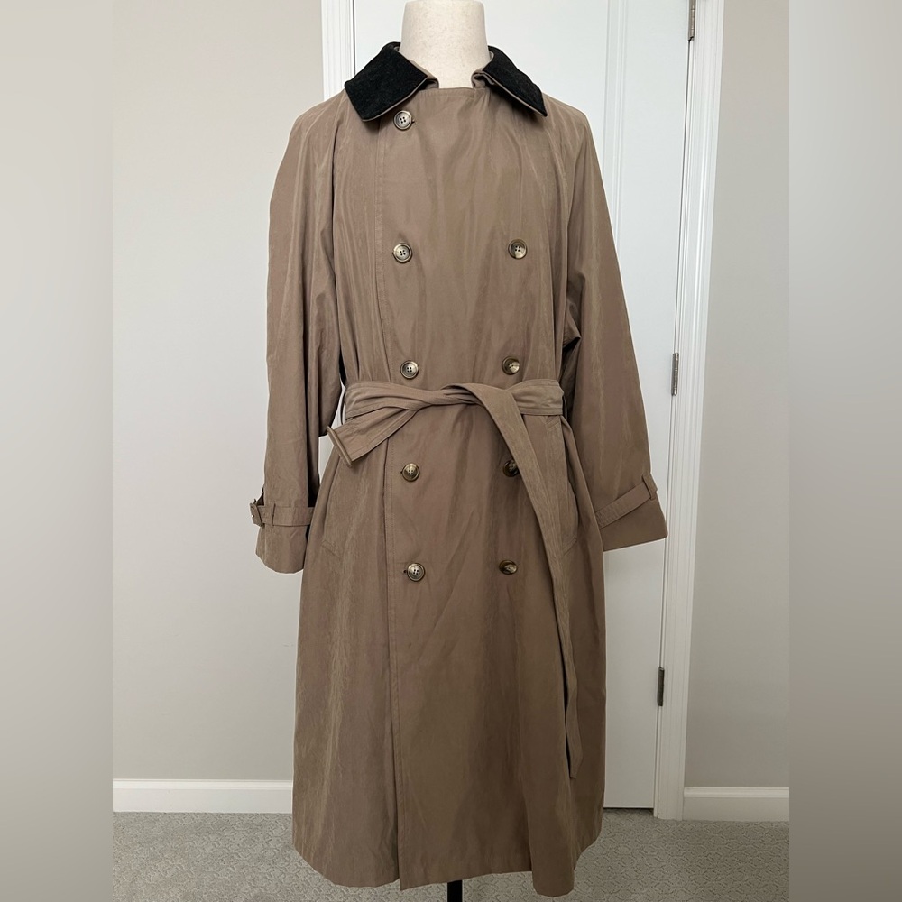 London Fog Tan Trench Coat with detachable wool collar size 44 SHORT